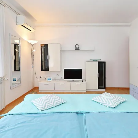 One Bedroom With Bbq Апартаменты