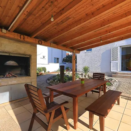 One Bedroom With Bbq Задар