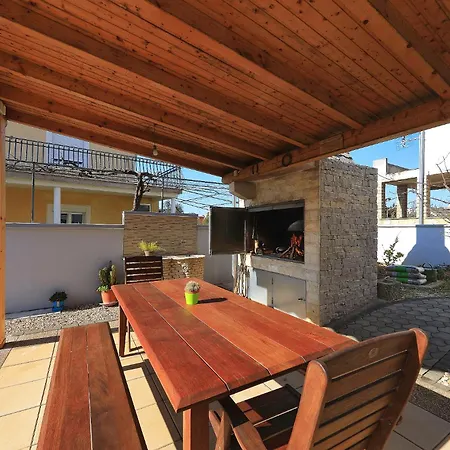 One Bedroom With Bbq * Задар