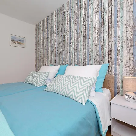 Апартаменты One Bedroom With Bbq Задар